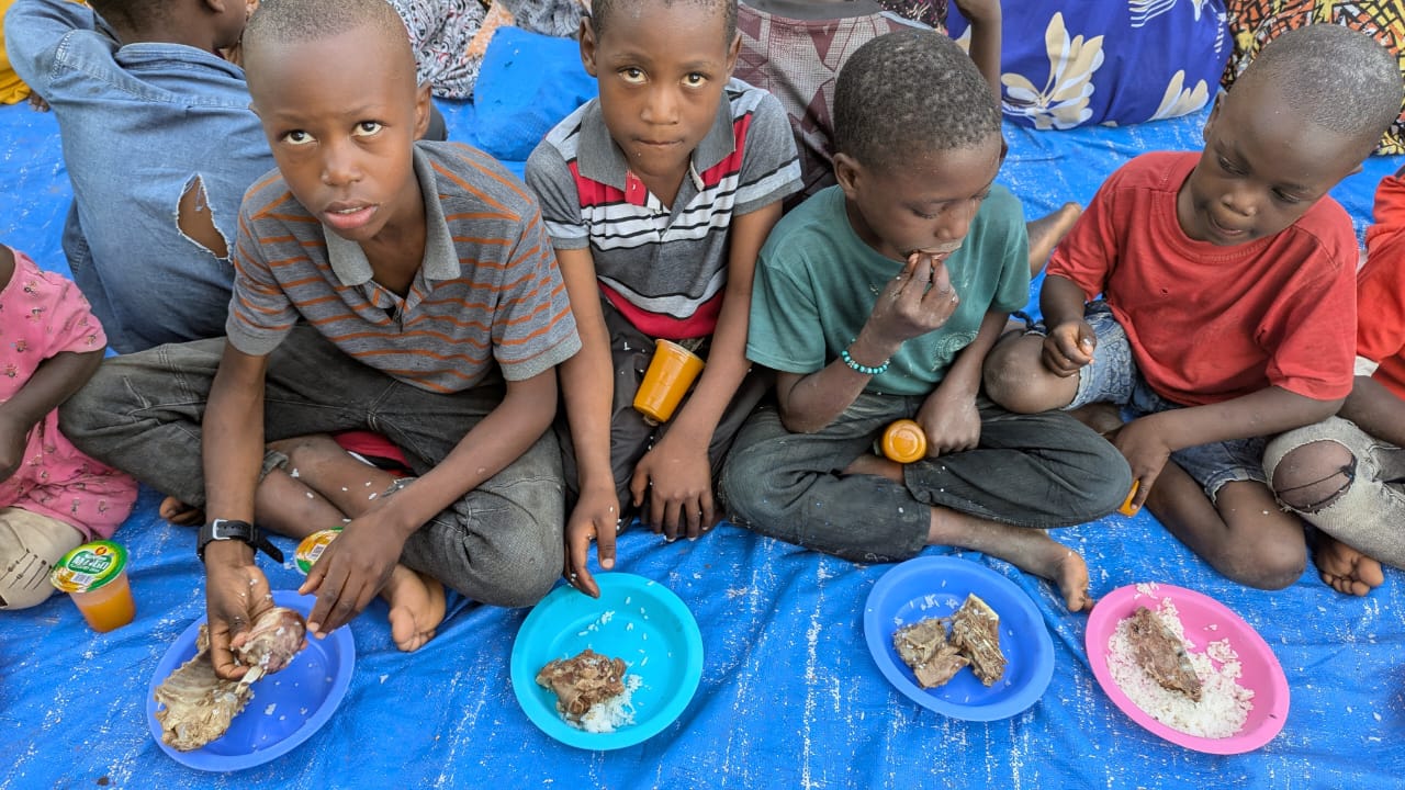 توصيل إطعام للدول الفقيرة